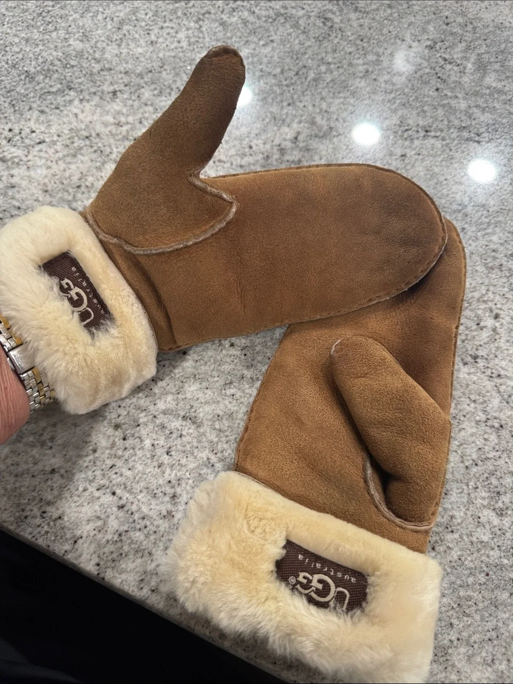 UGG Women’s Chestnut Shearling Lined Mittens